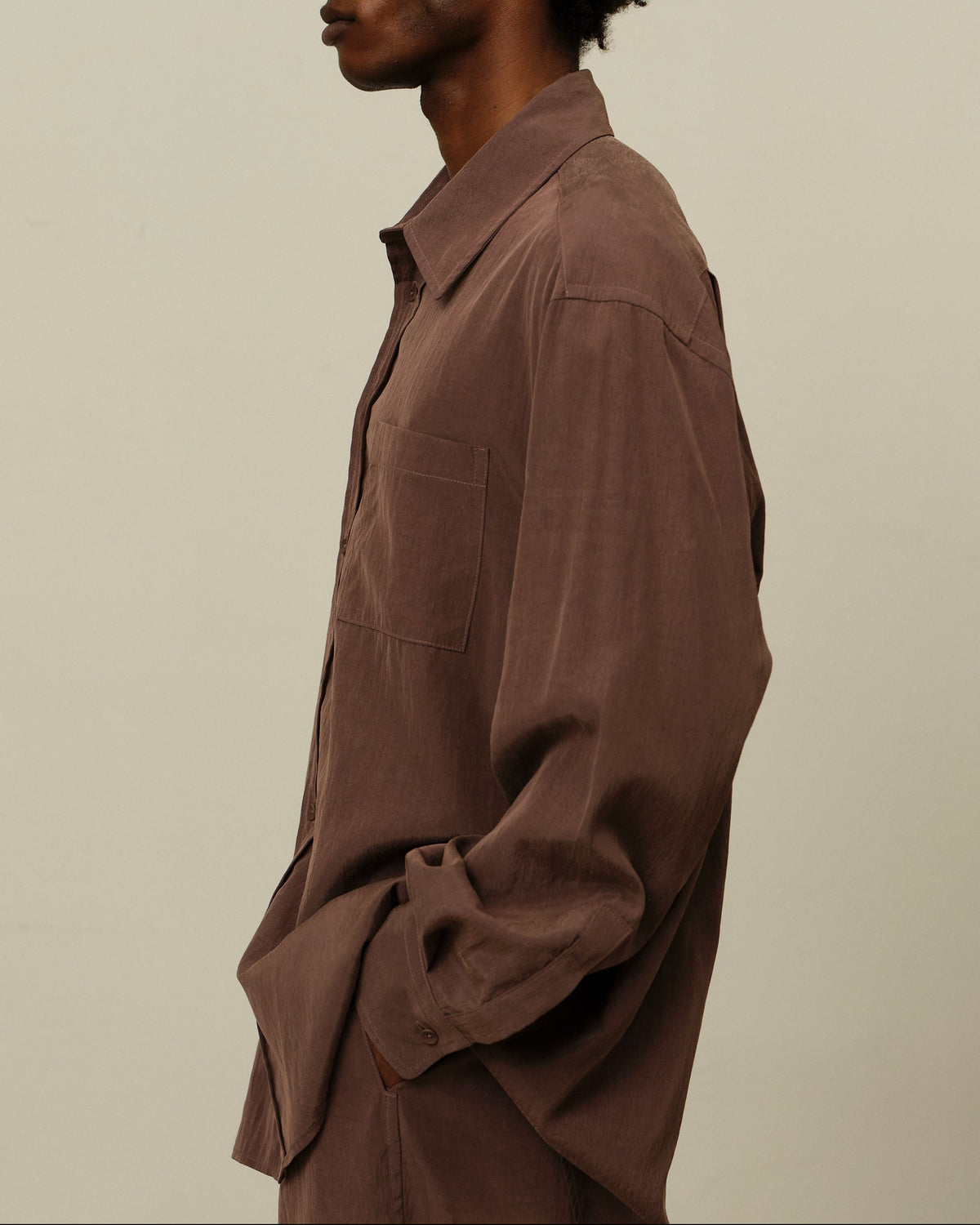 Colbo TK Shirt in mauve washed lyocell, on model, side view