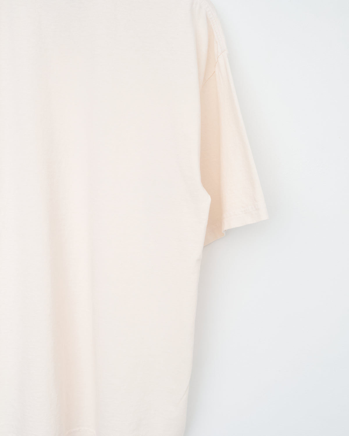 Colbo Handwritten Logo T-shirt in white cotton, fabric close-up