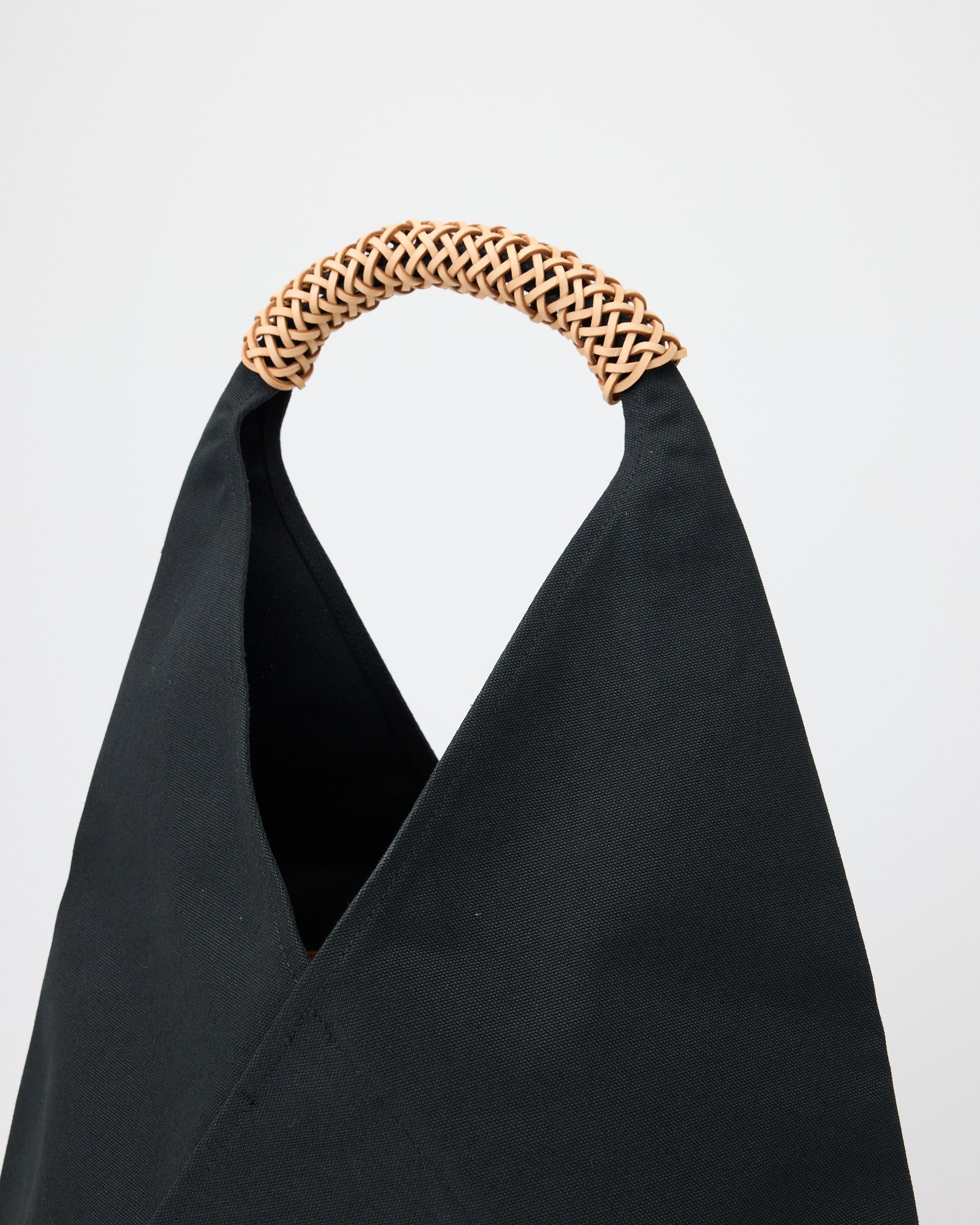 Woven Triangle Bag 58, Natural / Black – Colbo