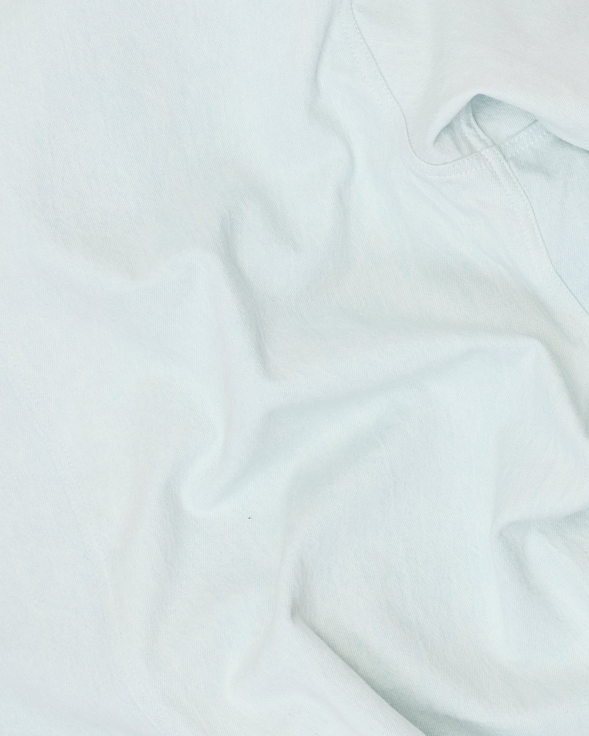 Colbo Big Overshirt in summer blue cotton, fabric close-up