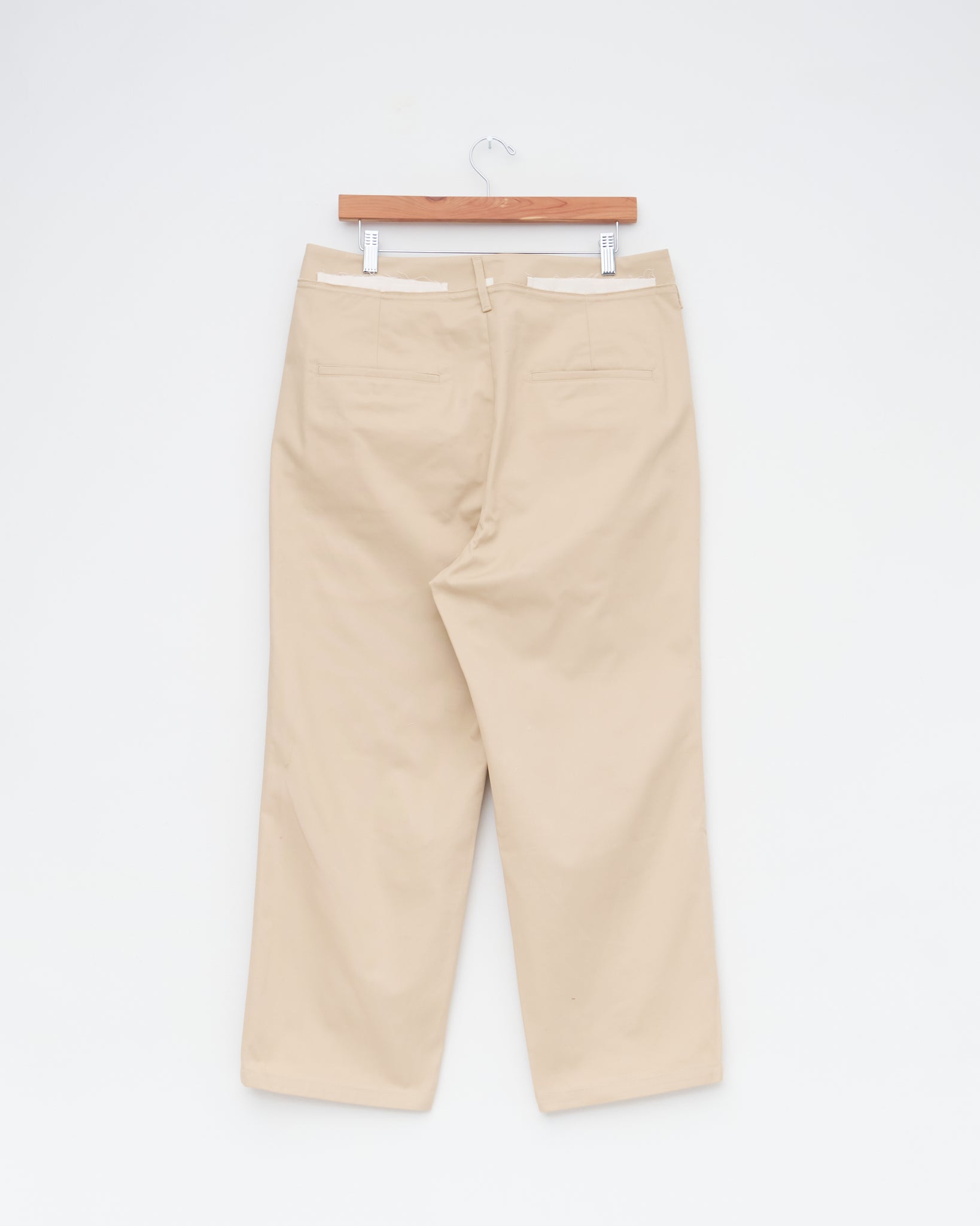 Slack Pants, Sand