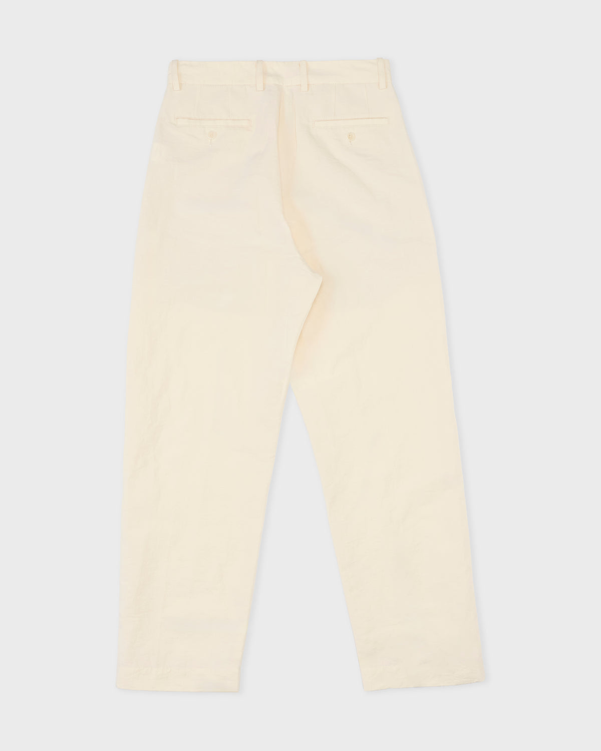 Colbo Chinos in ivory cotton-linen, back, flat lay