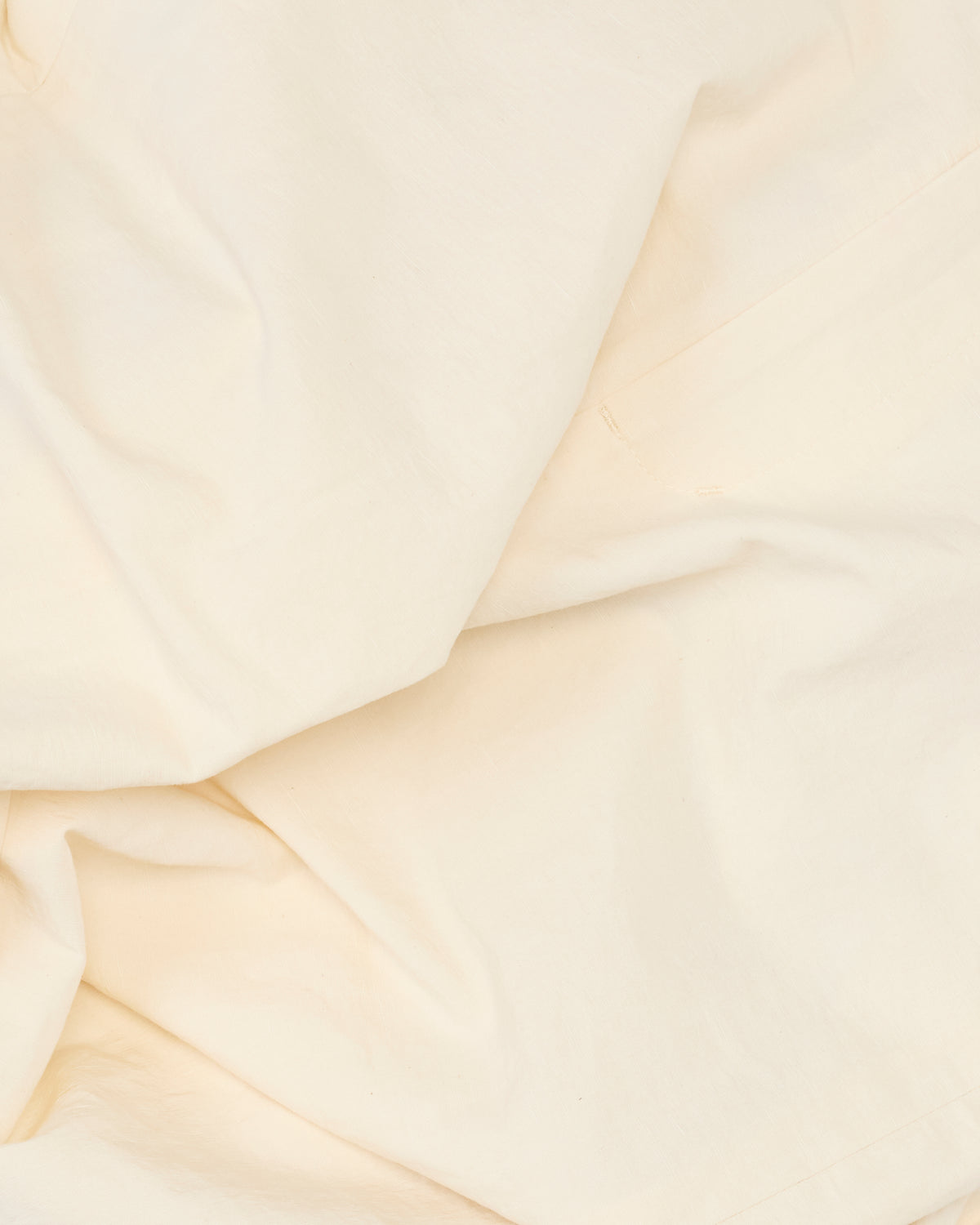 Colbo Chinos in ivory cotton-linen, fabric close-up