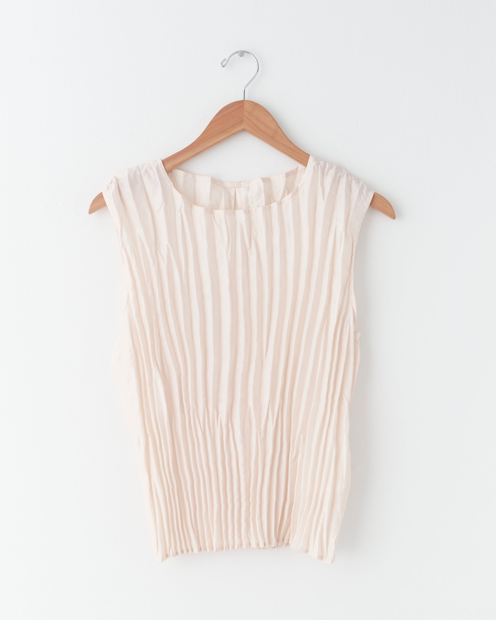 Pressed Irridicent Top, Ivory