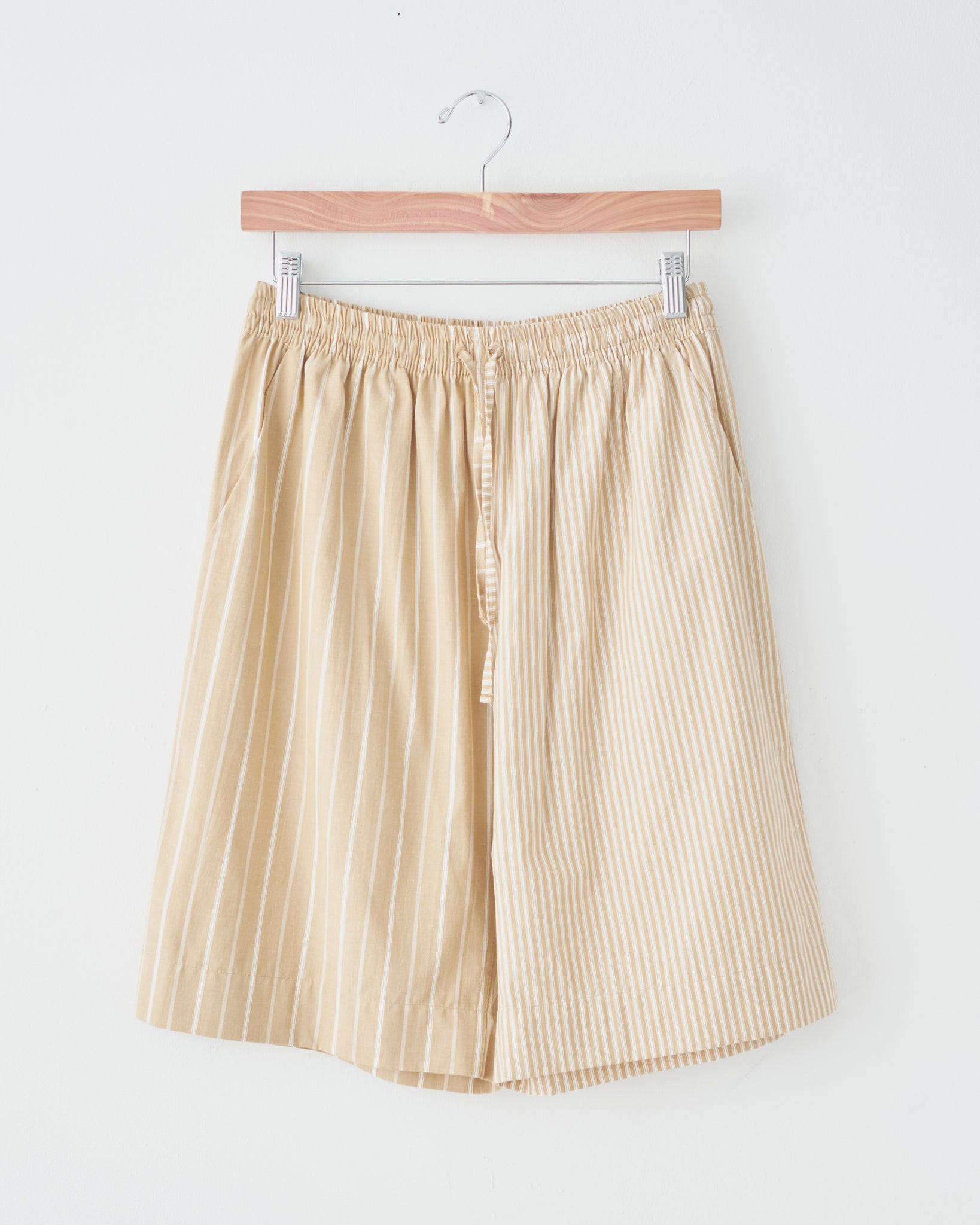 Nine AM Shorts, White and Brown