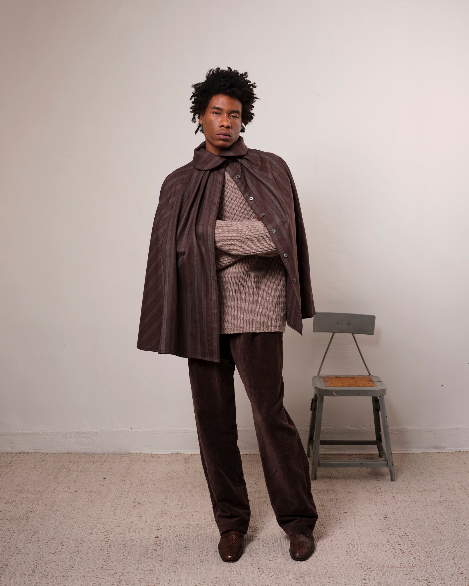 Cape, Navy / Brown Stripe