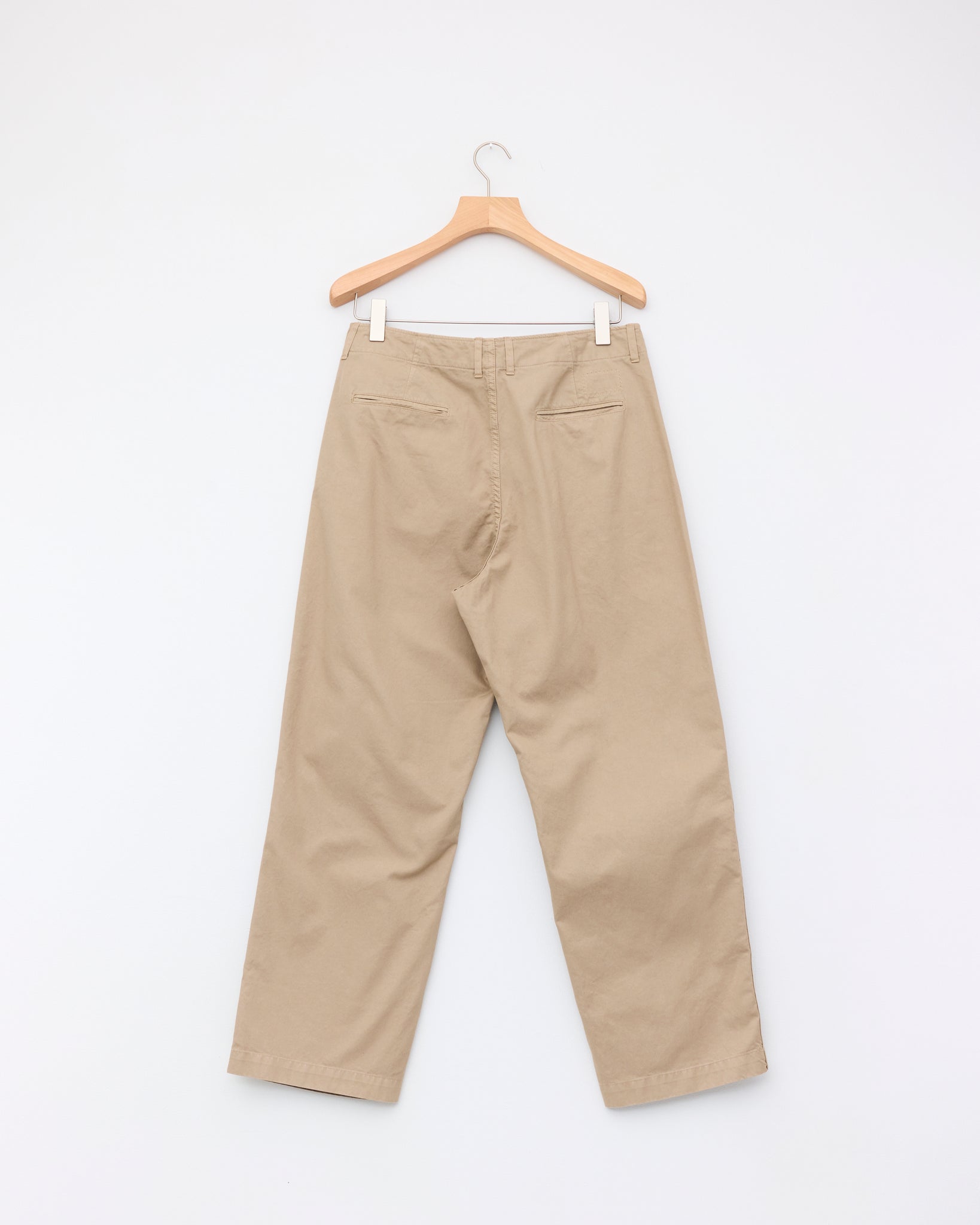 Off-Duty Chino, Biege