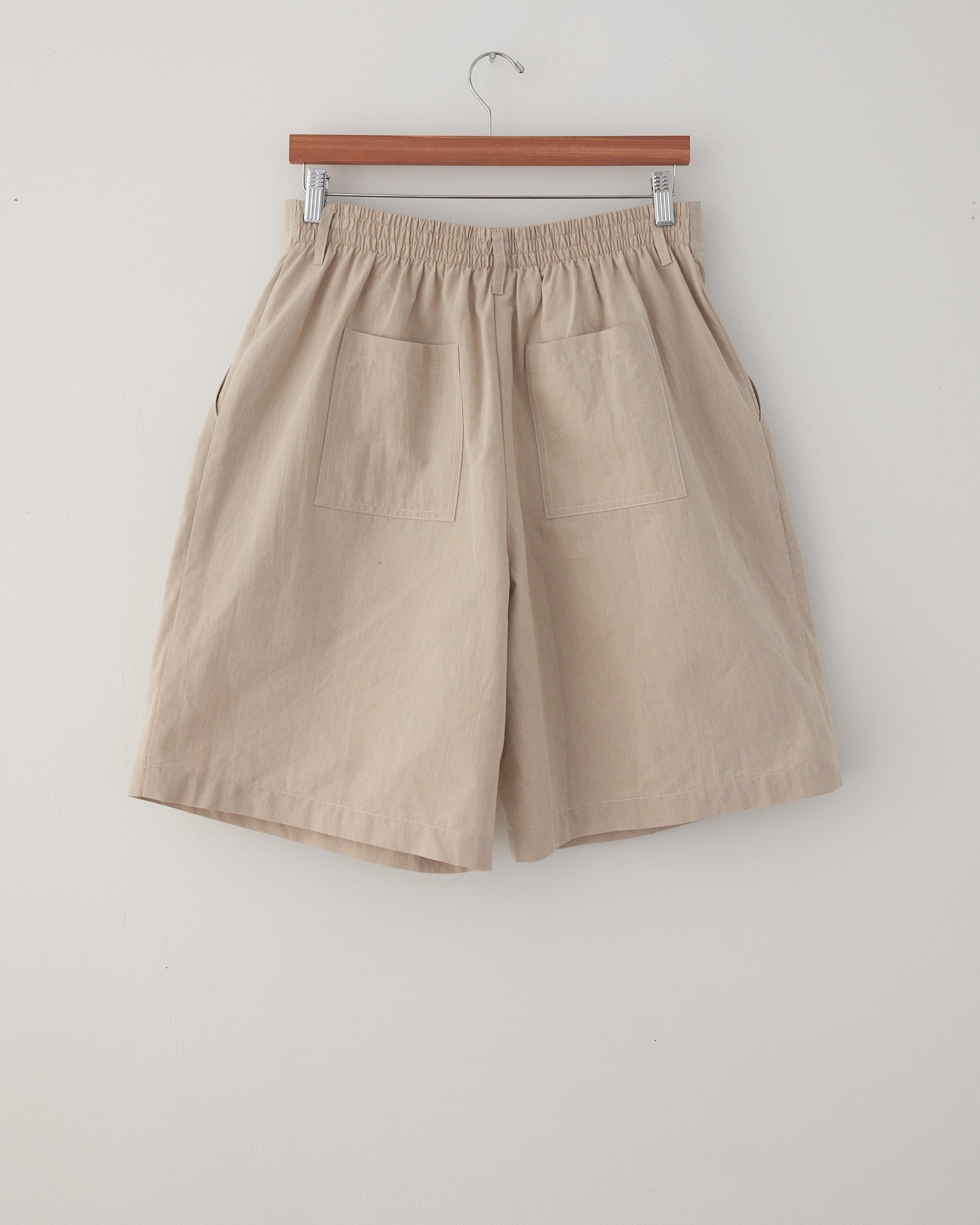 Single Pleat Shorts, Cotton Paper
