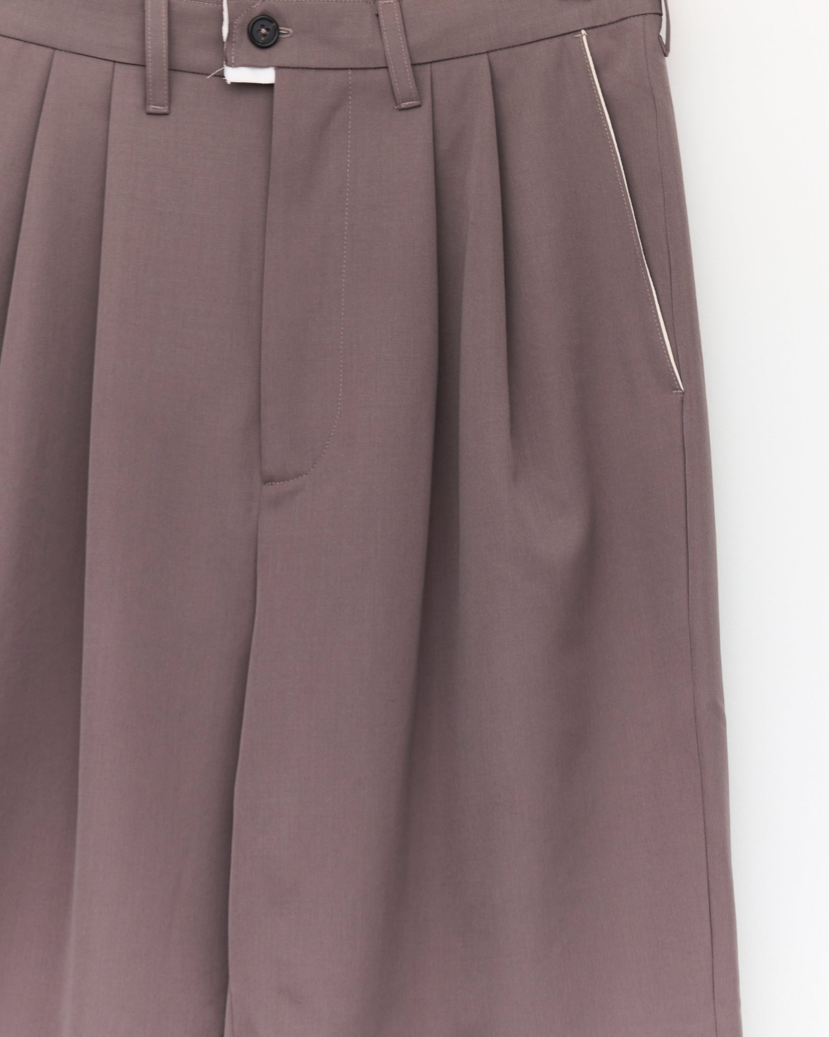 Slim Suit Shorts, Taupe