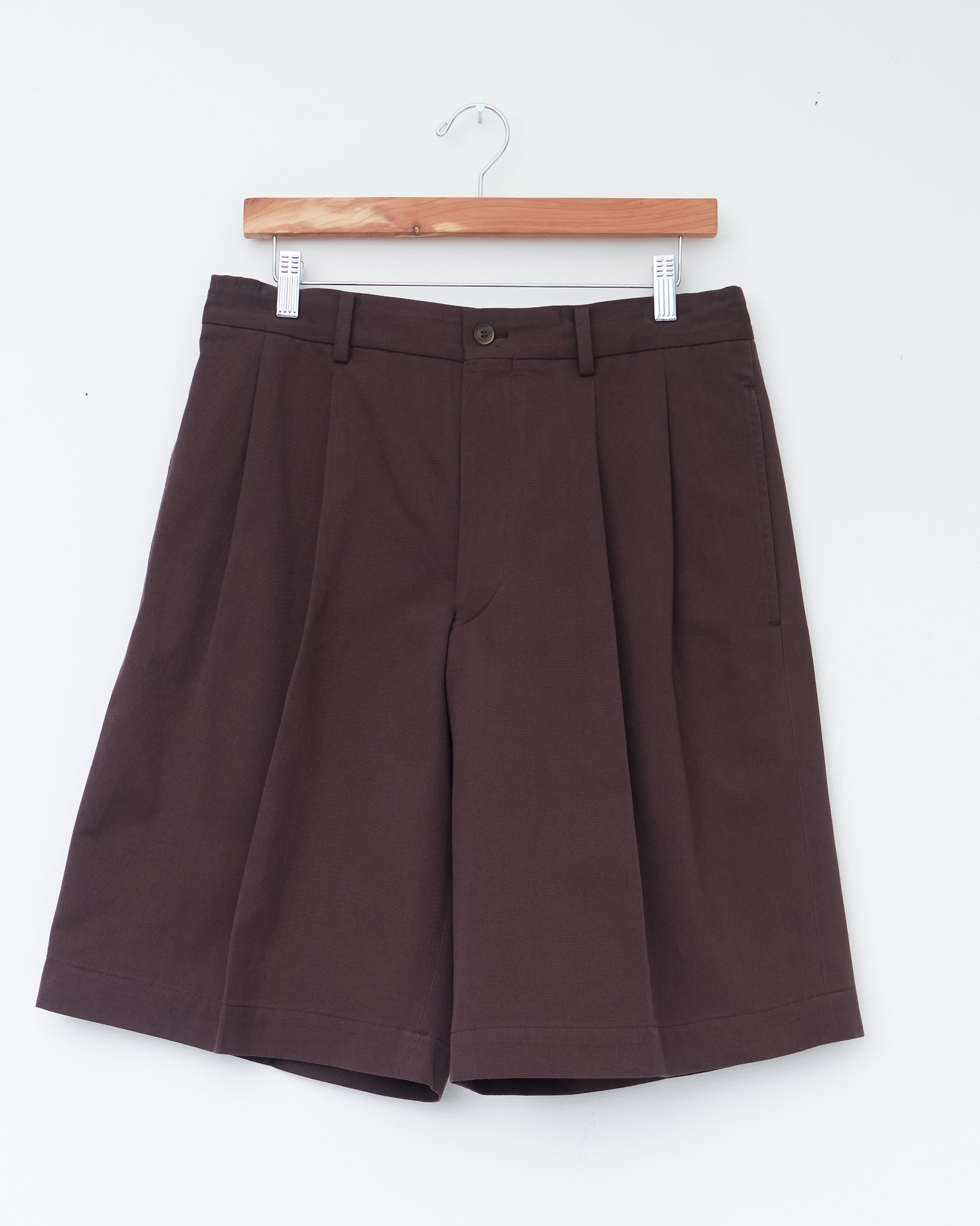 Double Pleated Shorts, Brown