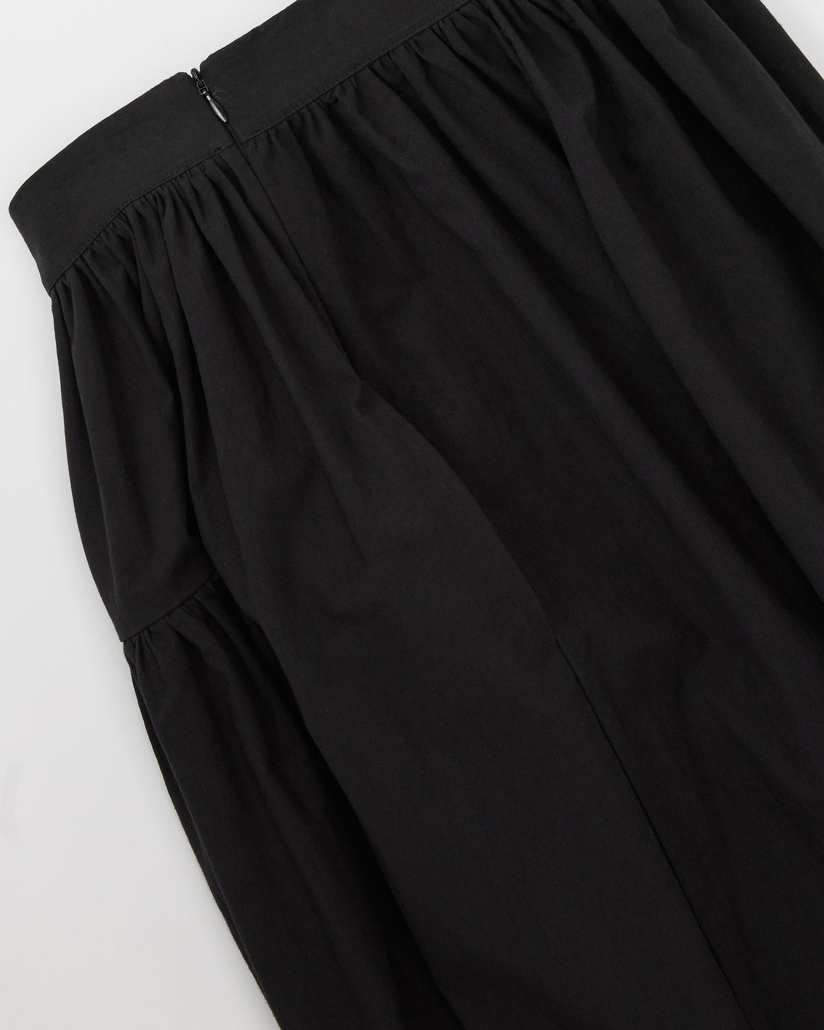 Cawley Japanese Cotton Panel Skirt in black, gathered waistband and side zip close-up
