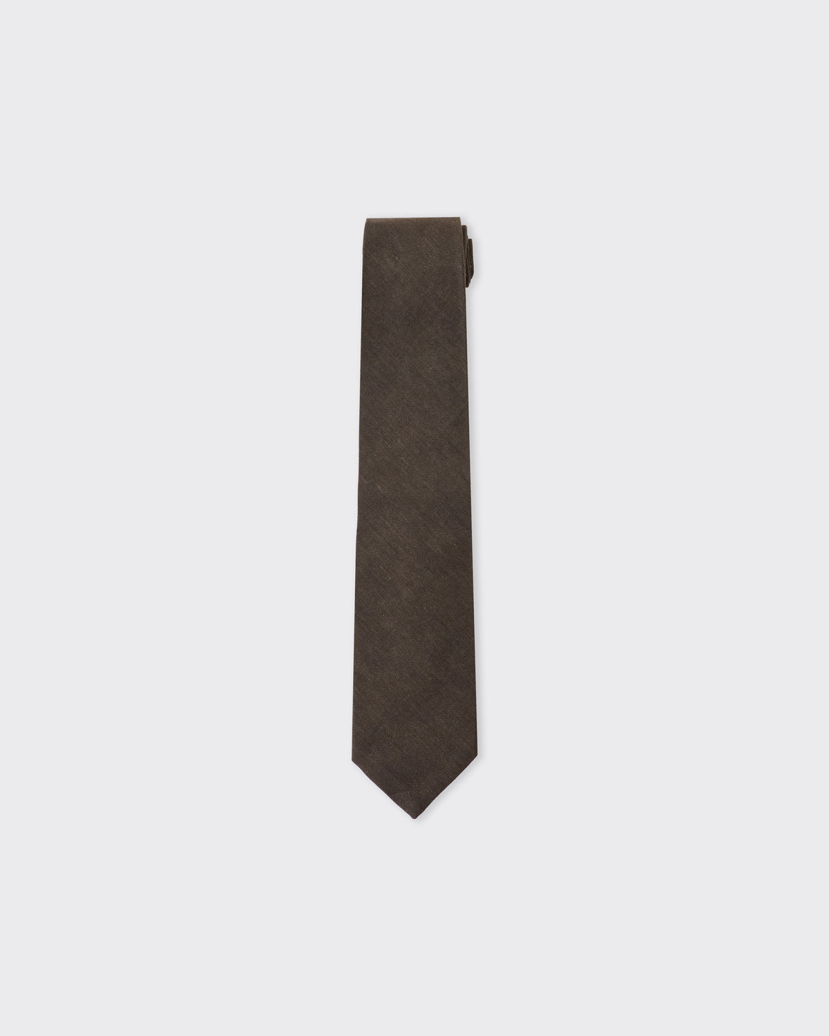 Colbo Tie in soft dark brown, flat, alternate