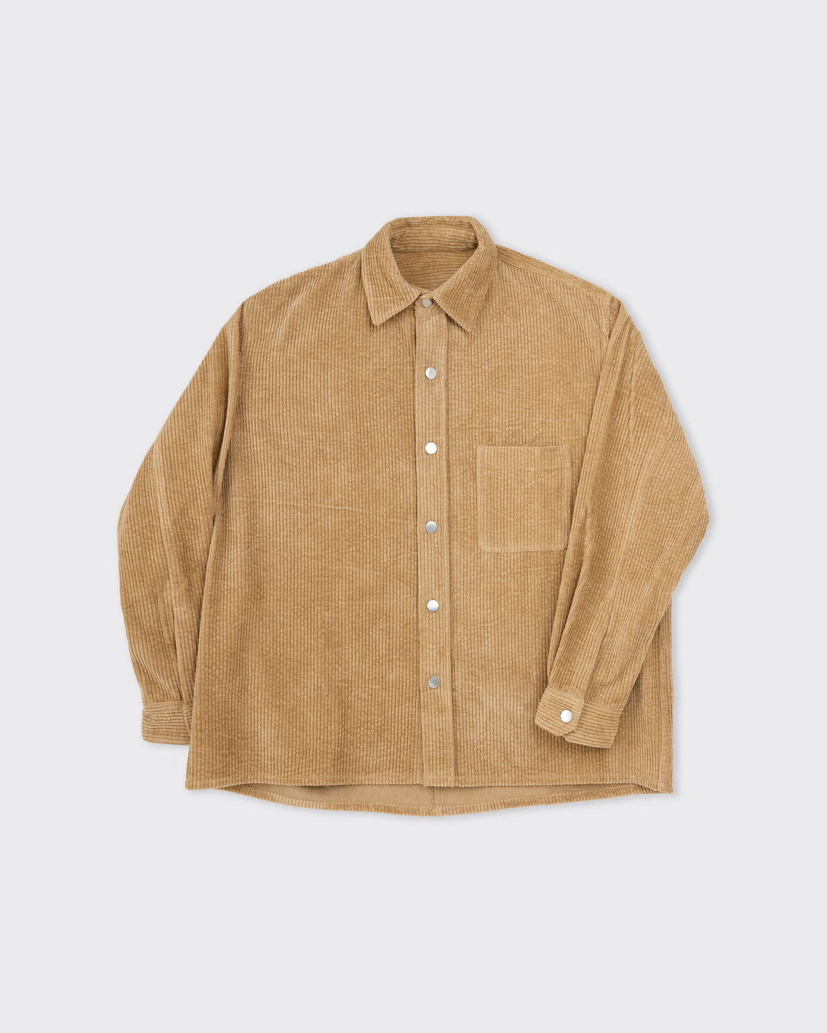 Colbo Overshirt in beige washed corduroy, front detail