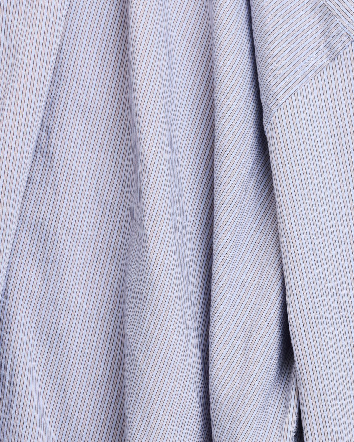 Colbo Pen Shirt in crinkled pinstripe lyocell, pinstripe fabric close-up