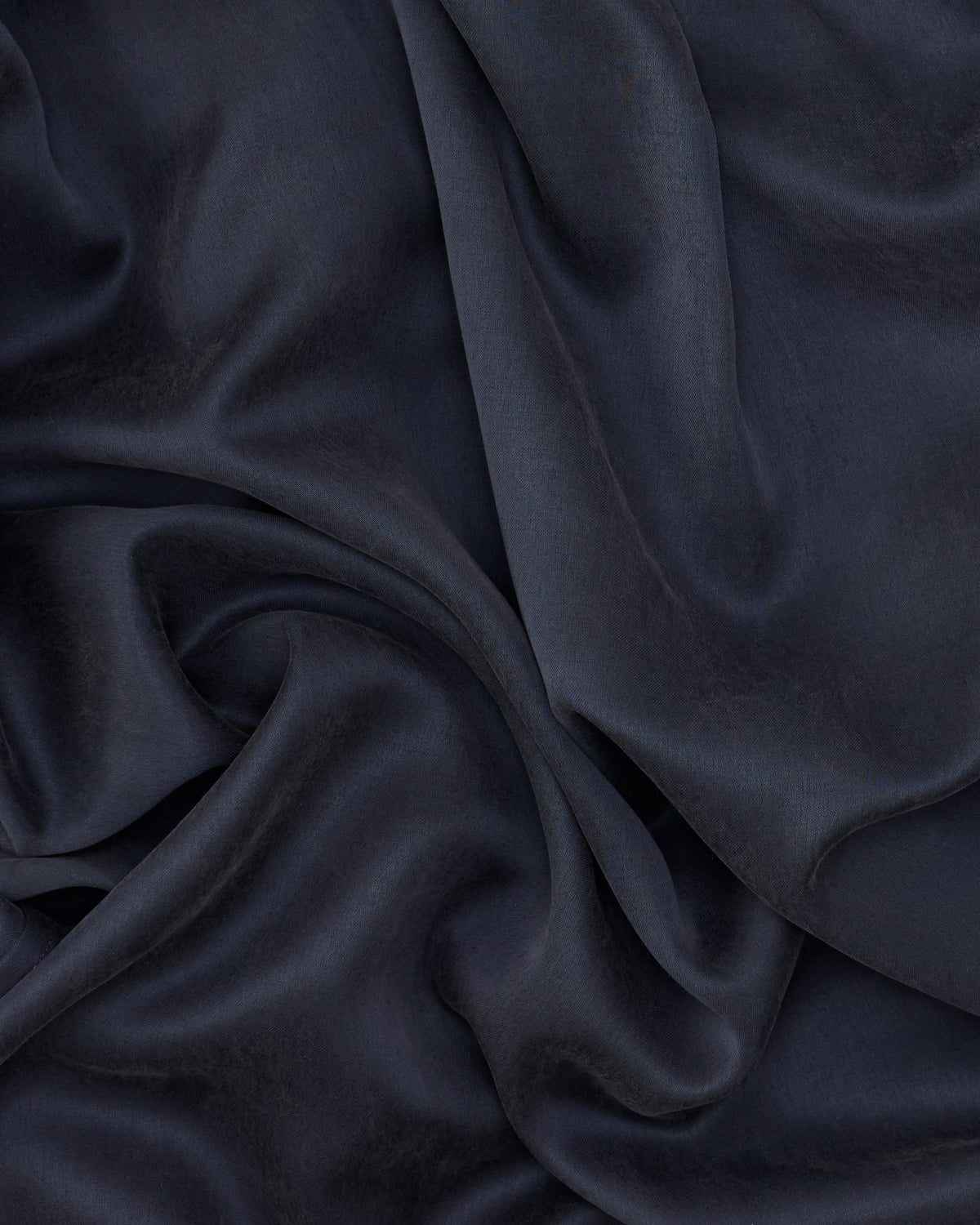 Colbo Banaras Shirt in smooth navy lyocell-wool, fabric drape close-up