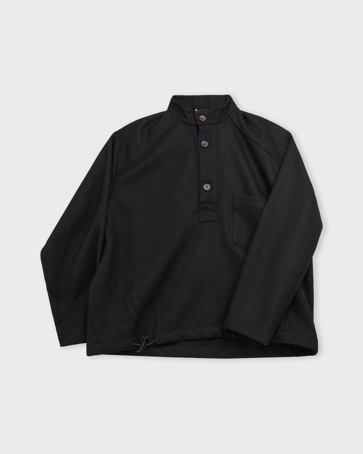 Wanze Work Smock in black, three-quarter view