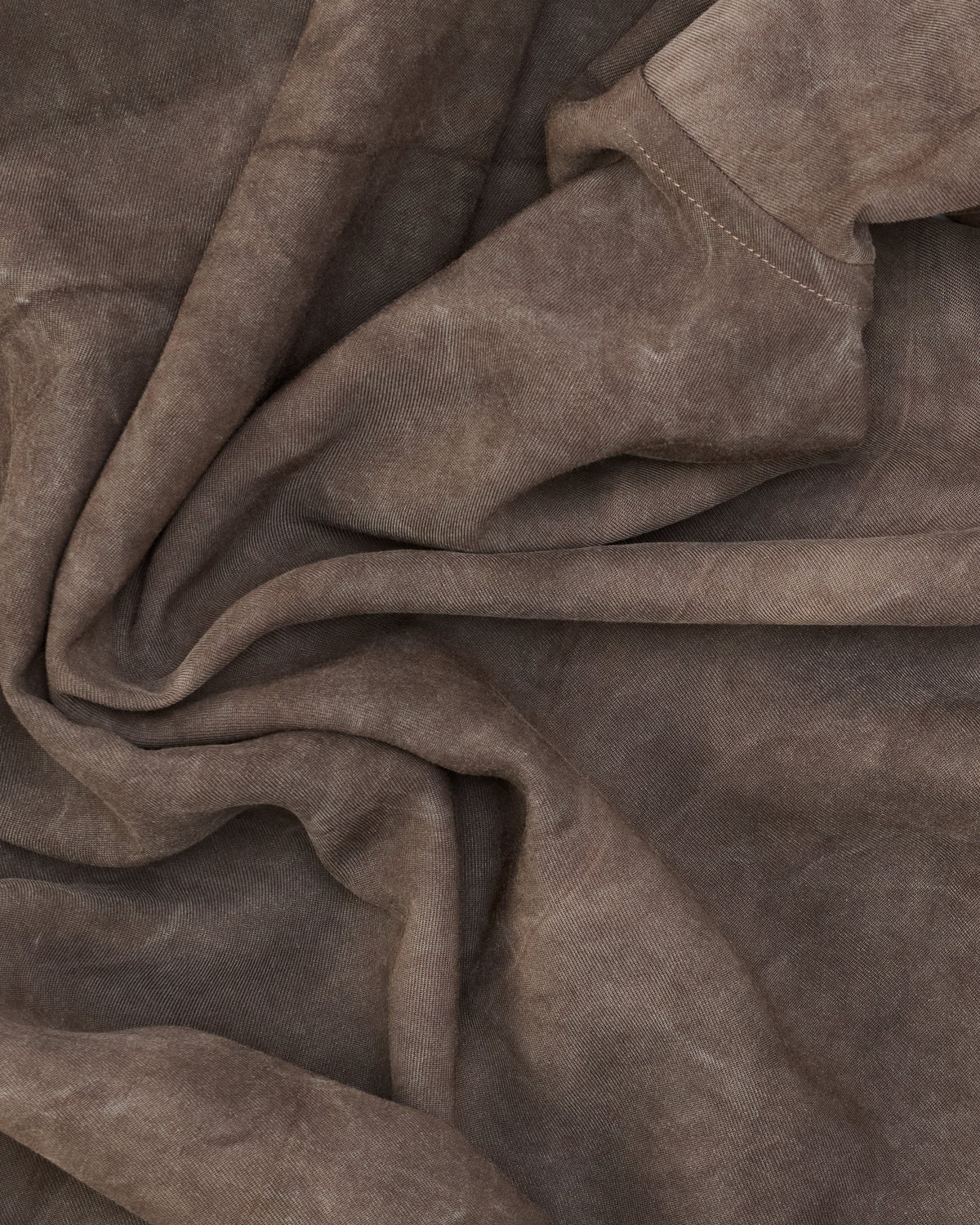 Colbo TK Shirt in cold-dyed greige Italian viscose, cold-dyed fabric close-up