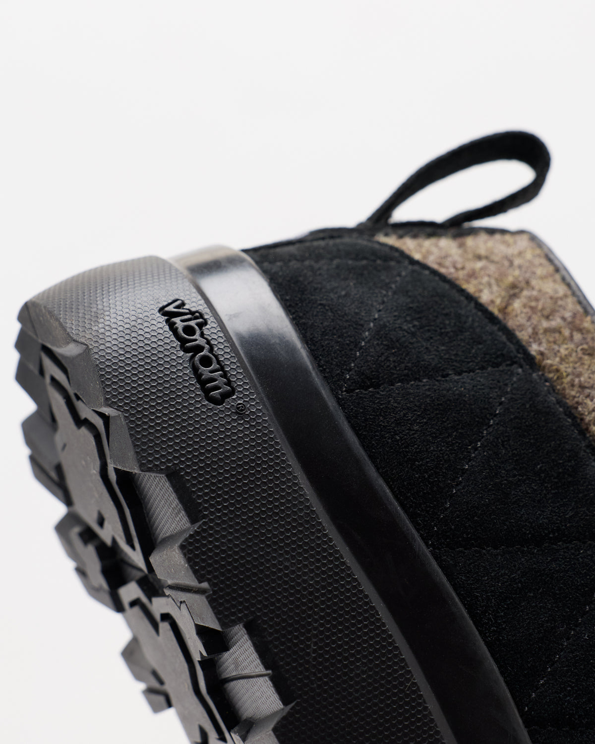 Ranra Kalt Wool Shoes in military olive, Vibram lug sole close-up
